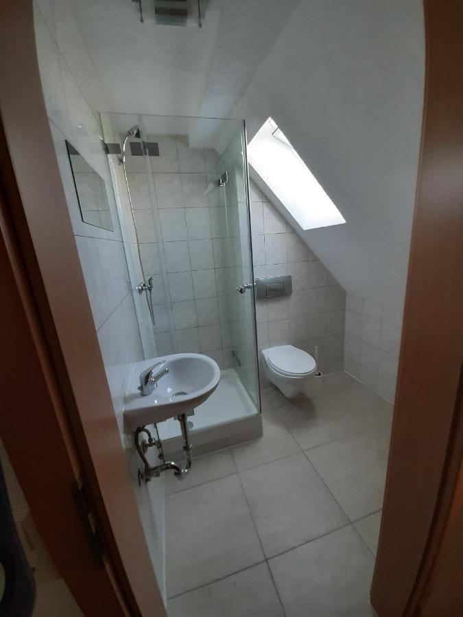 Birkenhard Biberach-Riss-Zimmer-Frei, Einzel-Zimmer Bad Kueche מראה חיצוני תמונה