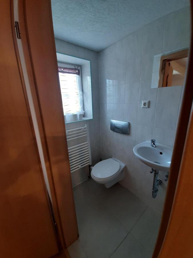 Birkenhard Biberach-Riss-Zimmer-Frei, Einzel-Zimmer Bad Kueche מראה חיצוני תמונה