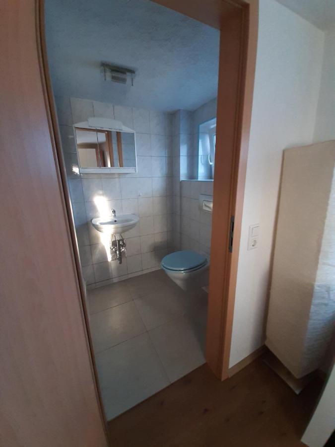 Birkenhard Biberach-Riss-Zimmer-Frei, Einzel-Zimmer Bad Kueche מראה חיצוני תמונה