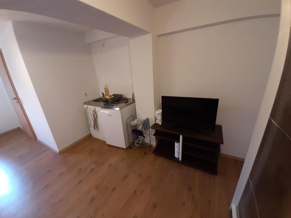 Birkenhard Biberach-Riss-Zimmer-Frei, Einzel-Zimmer Bad Kueche מראה חיצוני תמונה