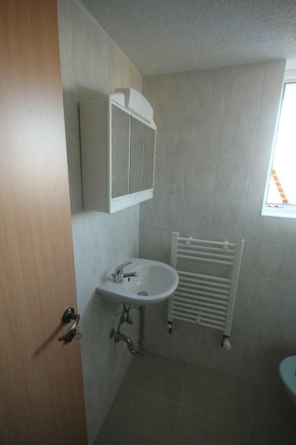 Birkenhard Biberach-Riss-Zimmer-Frei, Einzel-Zimmer Bad Kueche מראה חיצוני תמונה