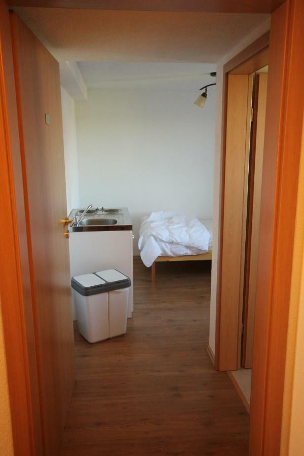 Birkenhard Biberach-Riss-Zimmer-Frei, Einzel-Zimmer Bad Kueche מראה חיצוני תמונה
