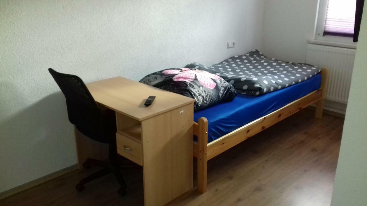 Birkenhard Biberach-Riss-Zimmer-Frei, Einzel-Zimmer Bad Kueche חדר תמונה