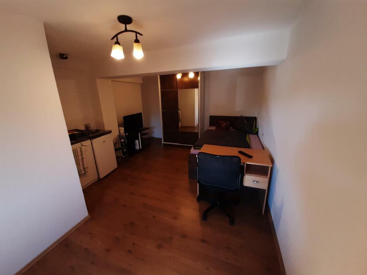 Birkenhard Biberach-Riss-Zimmer-Frei, Einzel-Zimmer Bad Kueche מראה חיצוני תמונה