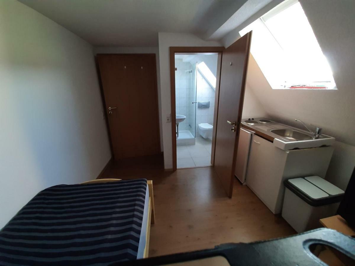 Birkenhard Biberach-Riss-Zimmer-Frei, Einzel-Zimmer Bad Kueche מראה חיצוני תמונה